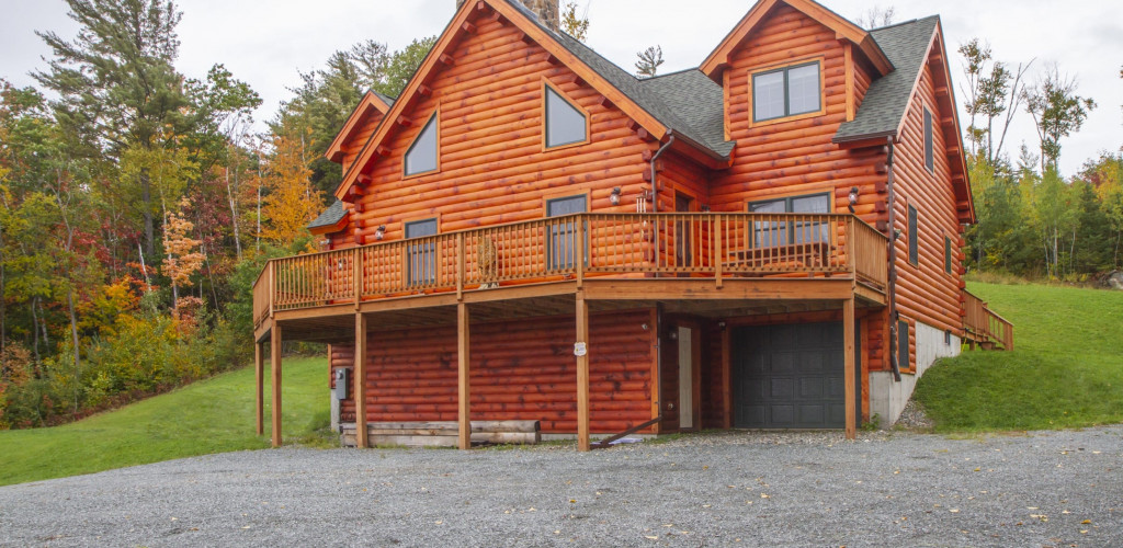 Craftsman Brentwood BWFront02 - Coventry Log Homes